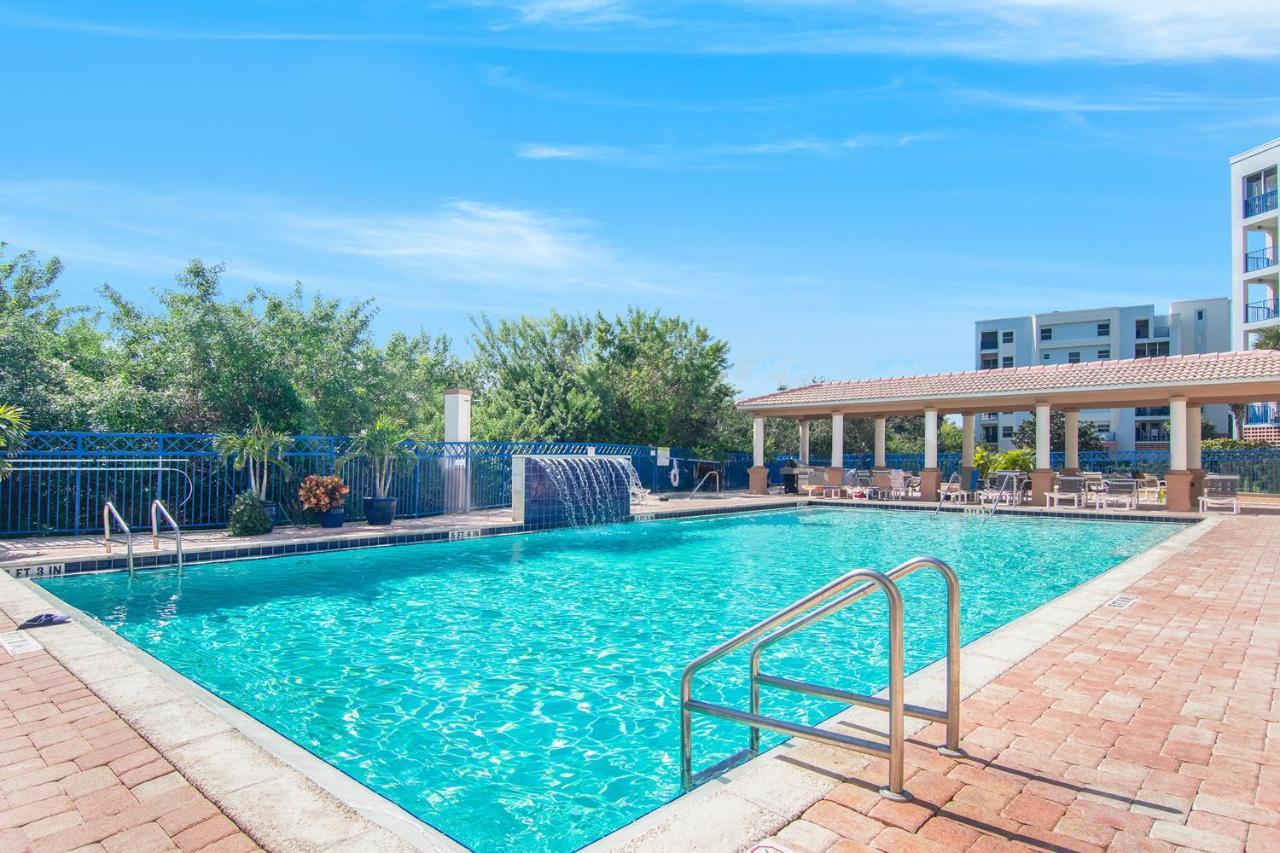 Bethune Beach Oceanwalk Condos מראה חיצוני תמונה